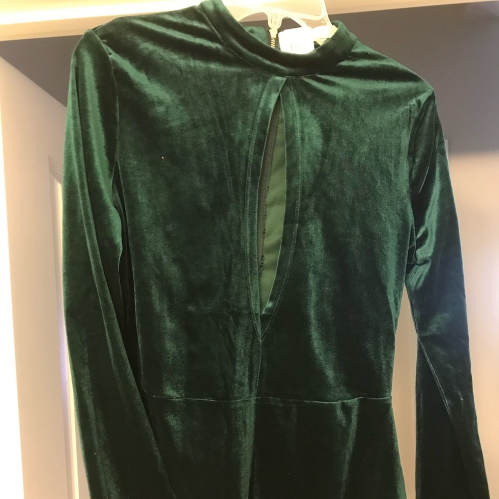 Velvet keyhole bodysuit (zip back)